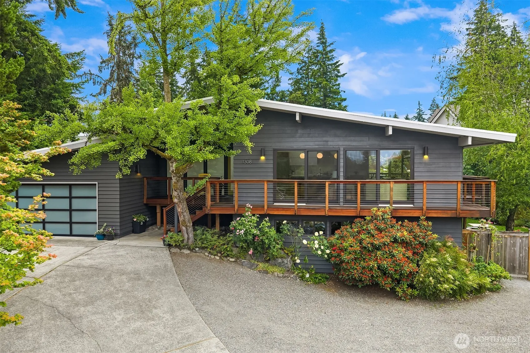 Property photo for 1308 158th Place Se, Bellevue