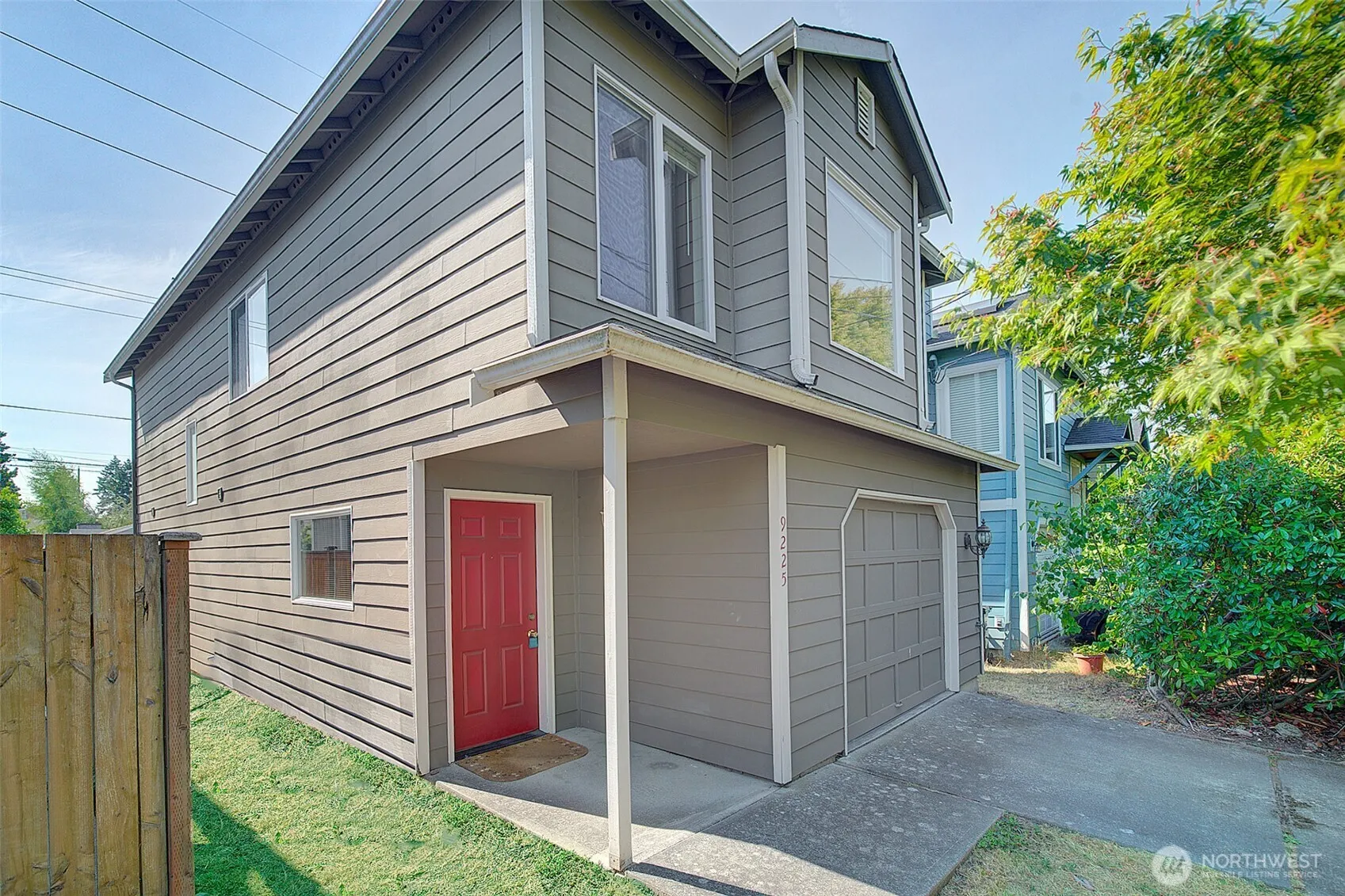 Property photo for 9225 Fremont Avenue N, Seattle photo 3