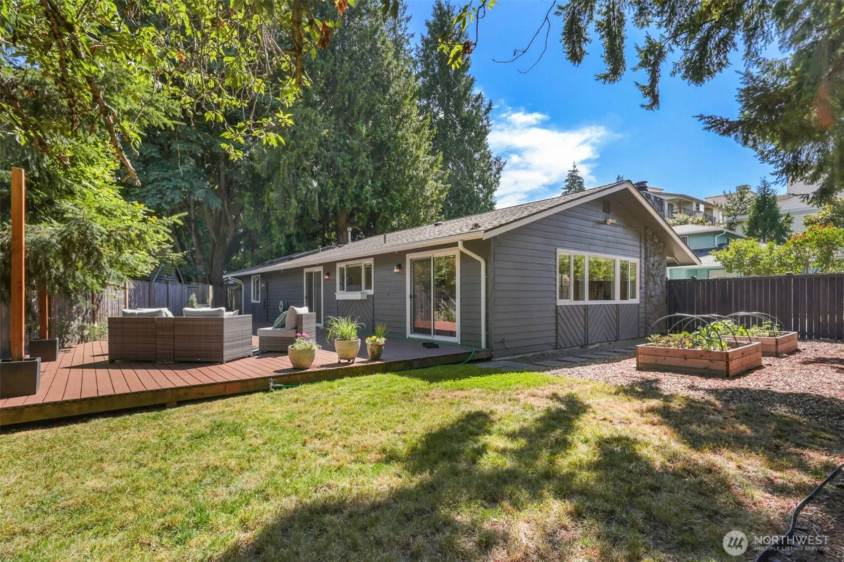 Property photo for 1527 Ne 123rd Street, Seattle photo 3