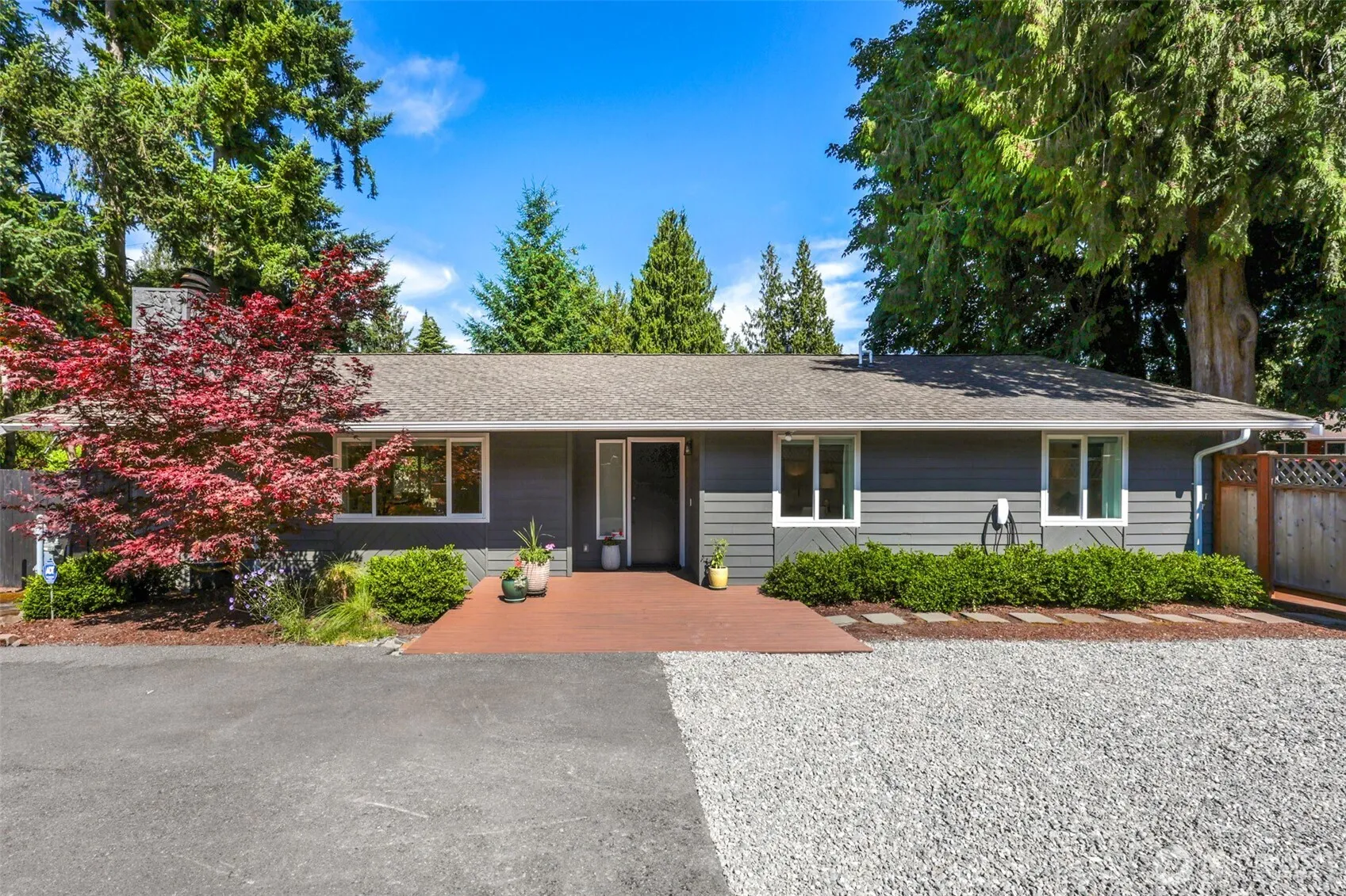 Property photo for 1527 Ne 123rd Street, Seattle