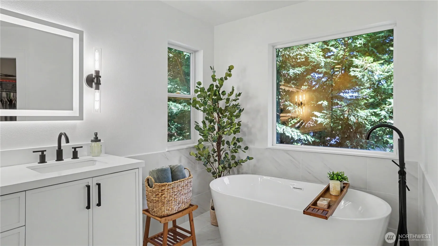 Property photo for 14719 102nd Avenue Ne, Bothell photo 5