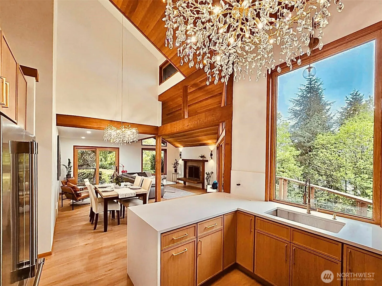 Property photo for 2419 Federal Avenue E, Seattle photo 3