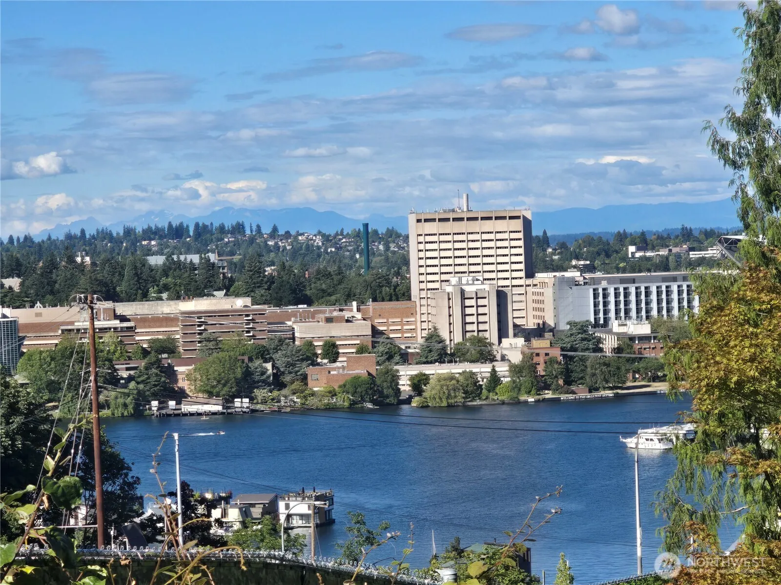 Property photo for 2419 Federal Avenue E, Seattle photo 2