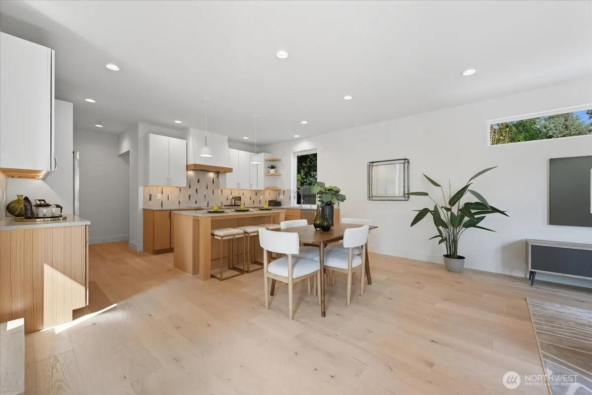 Property photo for 13047 39th Avenue Ne #a, Seattle photo 3