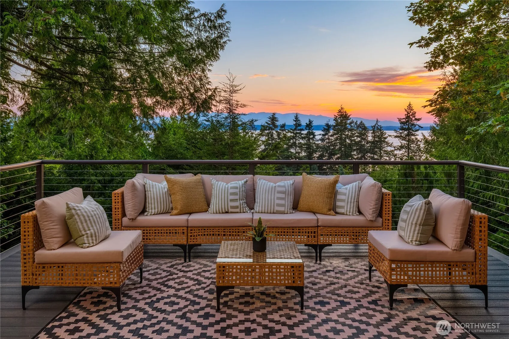 Property photo for 18730 94th Avenue W, Edmonds photo 2