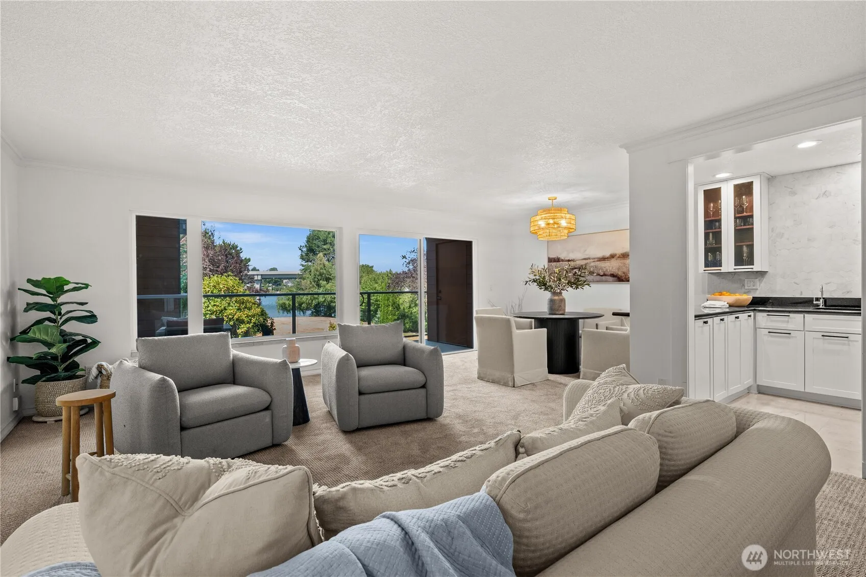 Property photo for 2501 Canterbury Lane E #203, Seattle photo 4