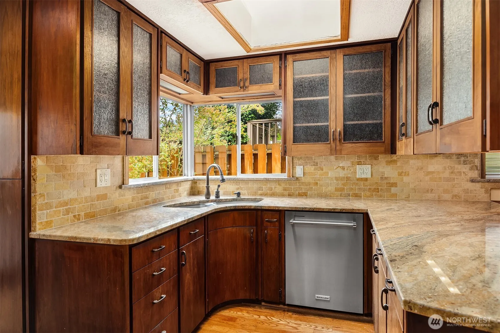 Property photo for 7712 23rd Avenue Nw, Seattle photo 3