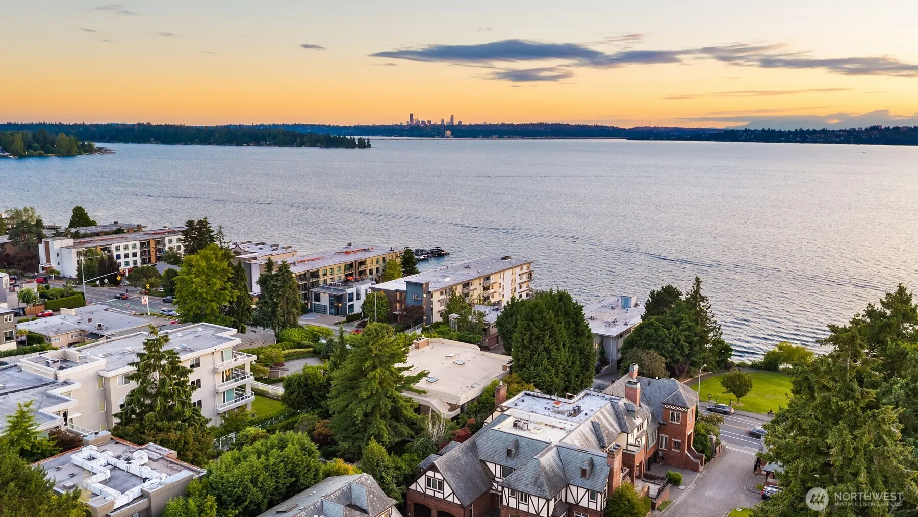 Property photo for 6436 Lake Washington Boulevard Ne #5, Kirkland photo 3