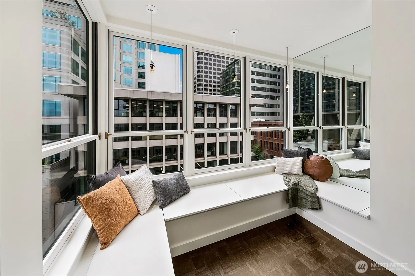Property photo for 1107 1st Avenue #701, Seattle photo 4