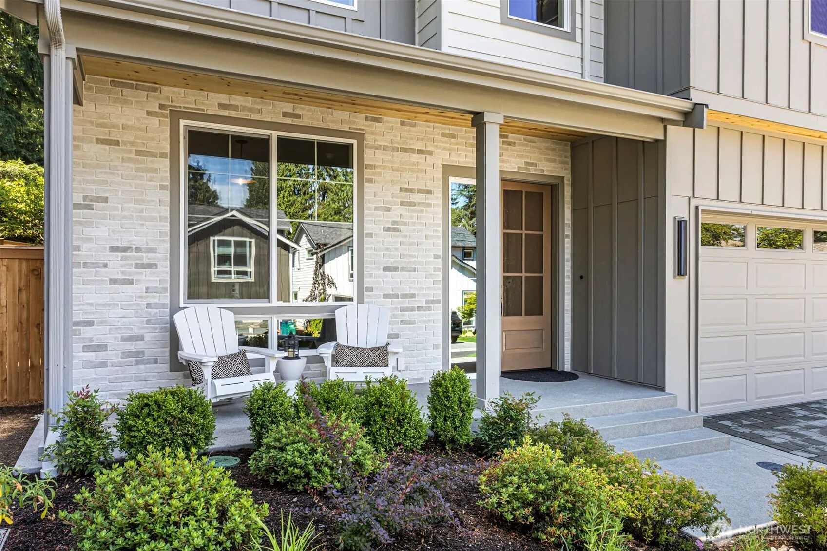 Property photo for 12829 Ne 78th Place, Kirkland photo 4
