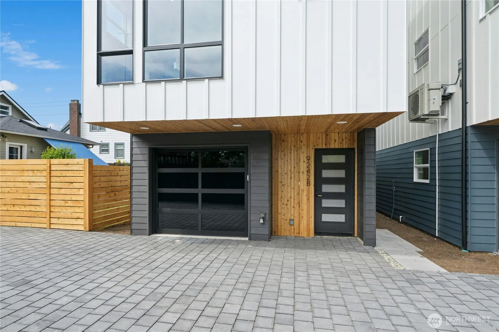 Property photo for 9242 Dayton Avenue N #b, Seattle photo 2
