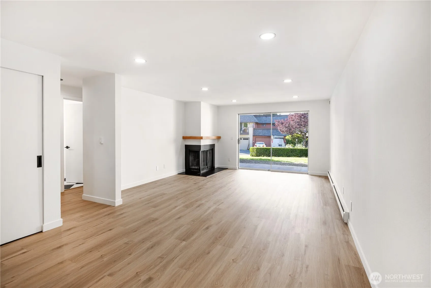 Property photo for 7501 Ruby Drive Sw #j103, Lakewood photo 2