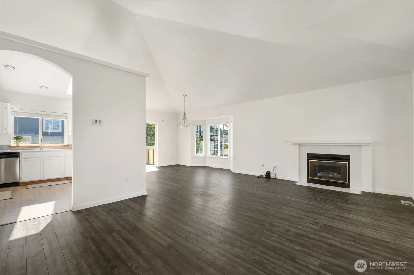 Property photo for 3701 Browns Point Blvd, Tacoma photo 4