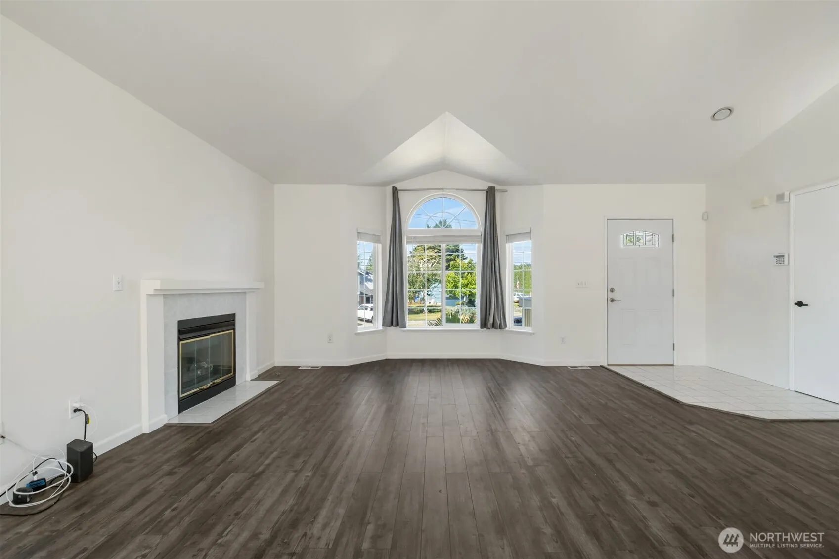 Property photo for 3701 Browns Point Blvd, Tacoma photo 5