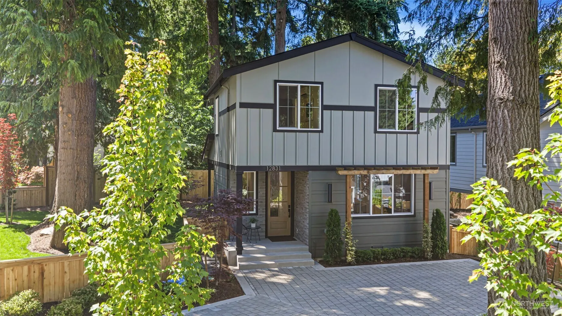 Property photo for 12831 Ne 78th Place, Kirkland photo 2