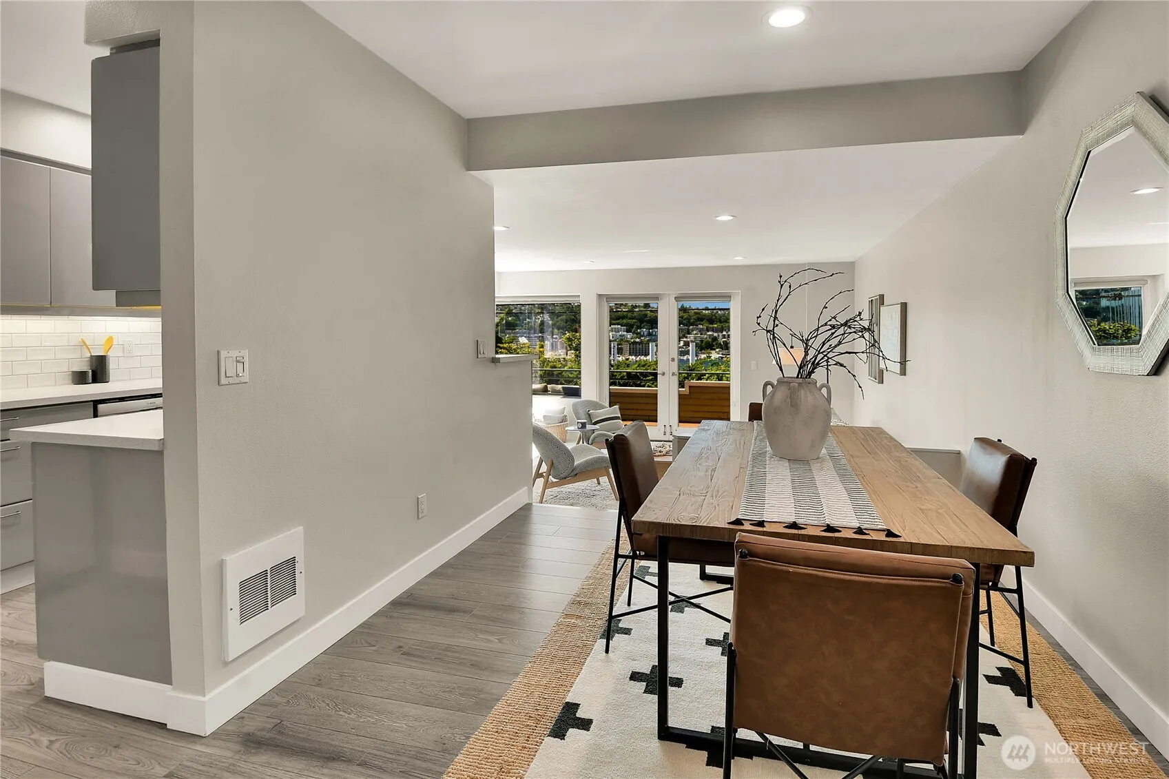 Property photo for 1202 Lakeview Boulevard E #1, Seattle photo 3