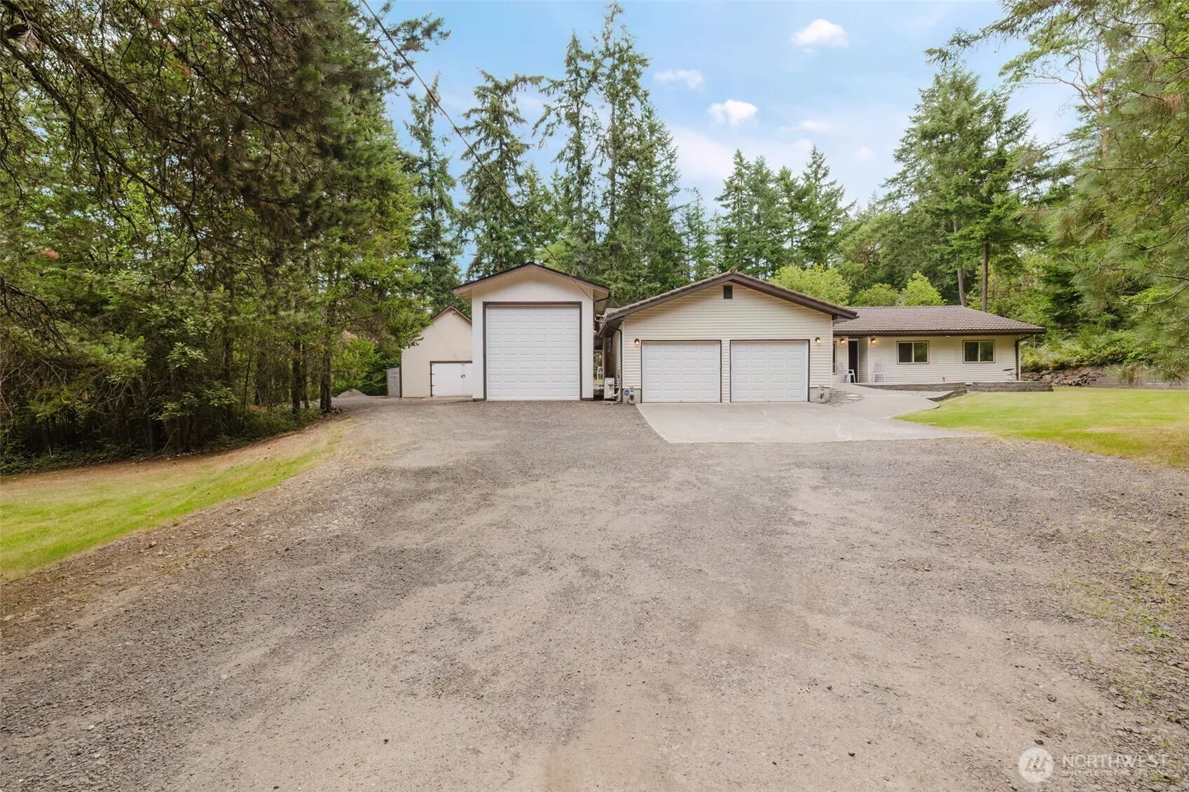 Property photo for 4601 Sw Lake Flora Road, Port Orchard photo 2