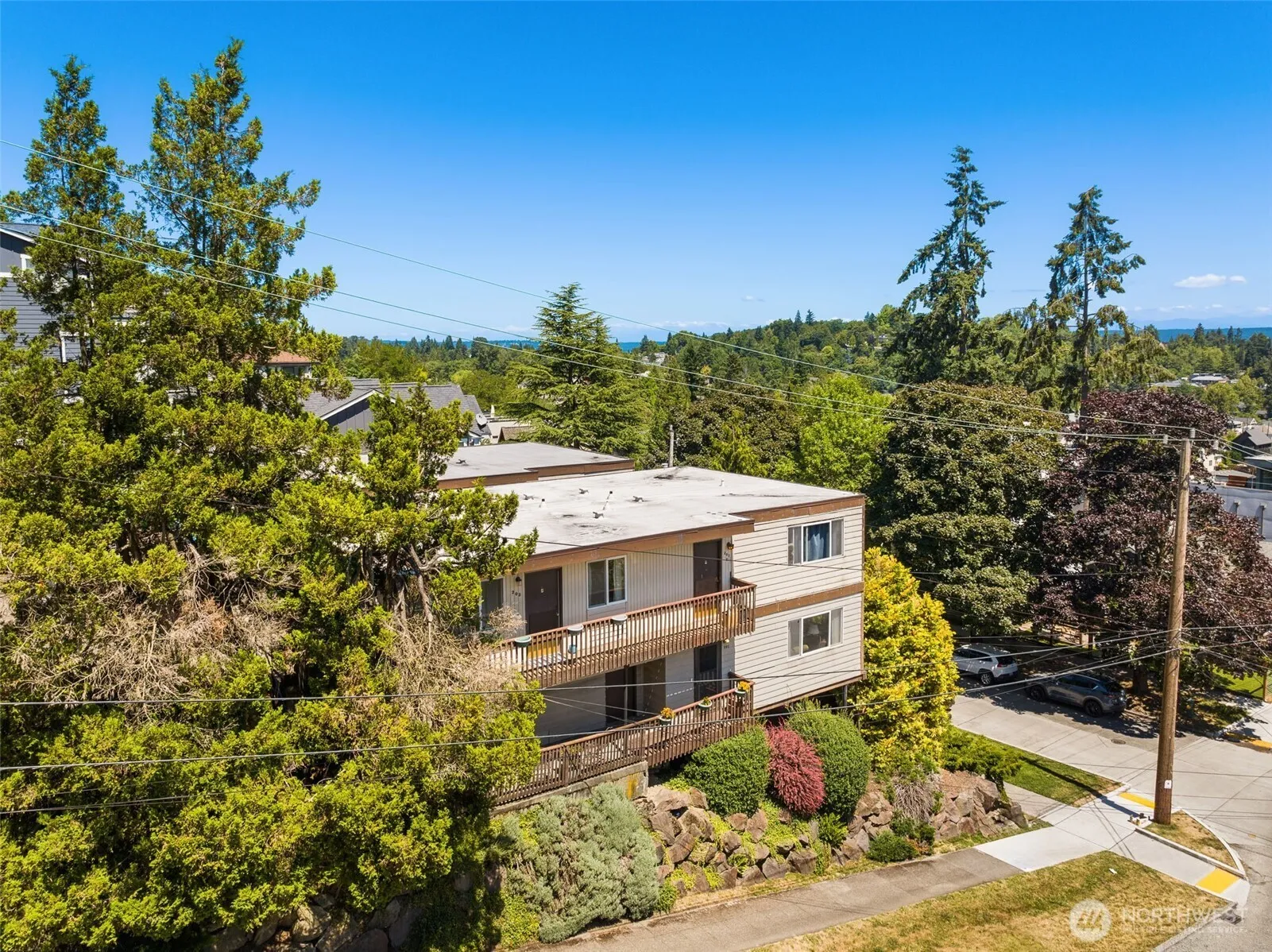Property photo for 201 & 205 26th Avenue E, Seattle photo 2