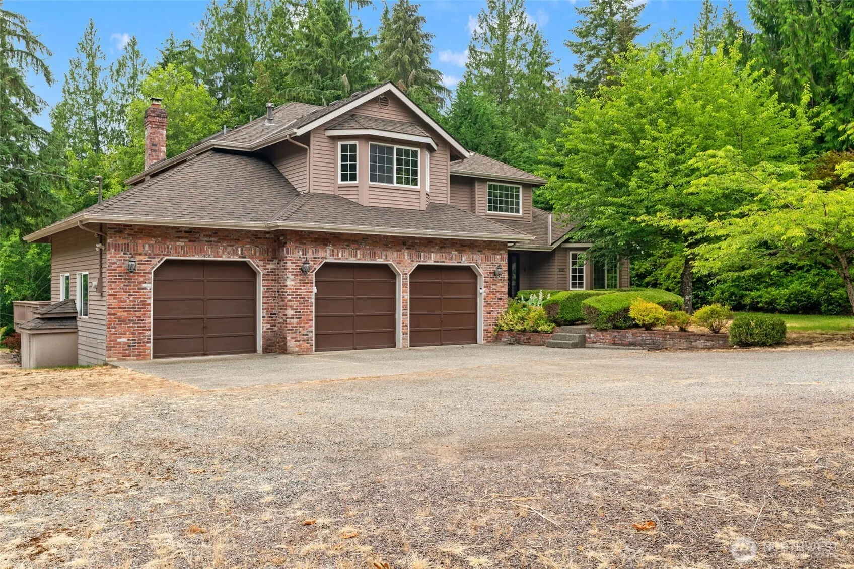 Property photo for 18325 214th Ave Ne, Woodinville photo 2