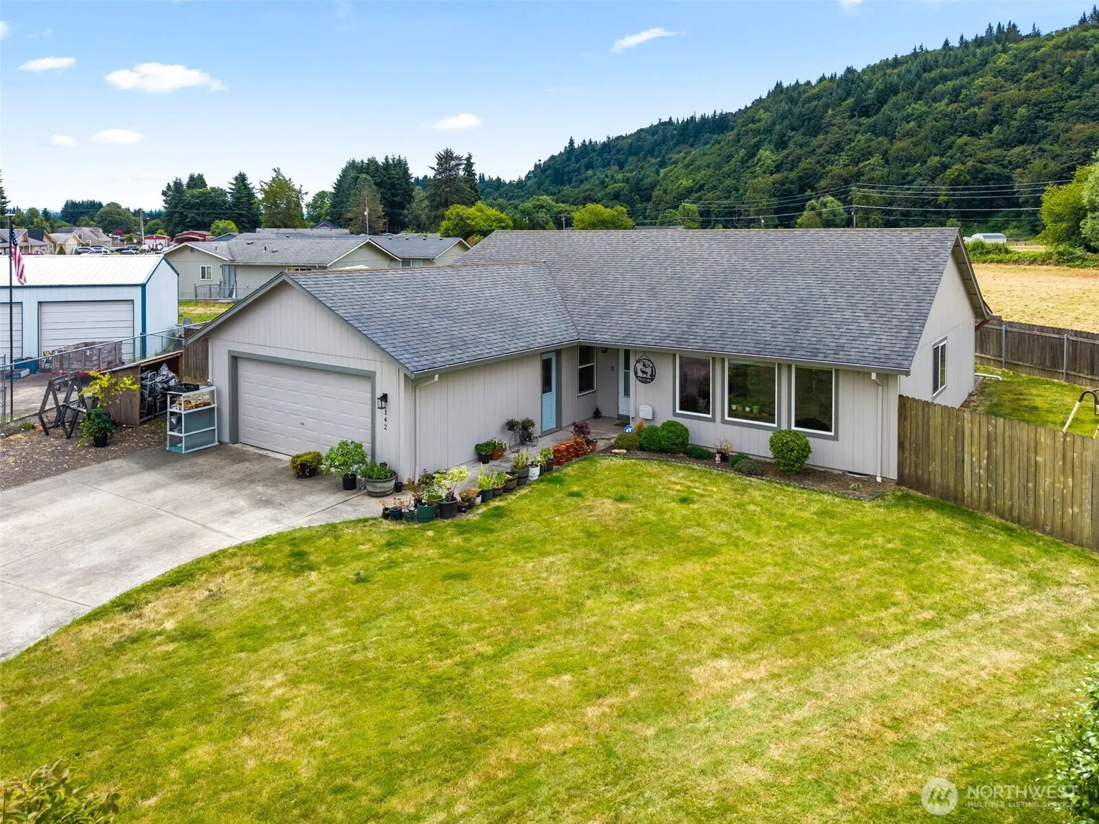Property photo for 142 Charles Street, Longview photo 3