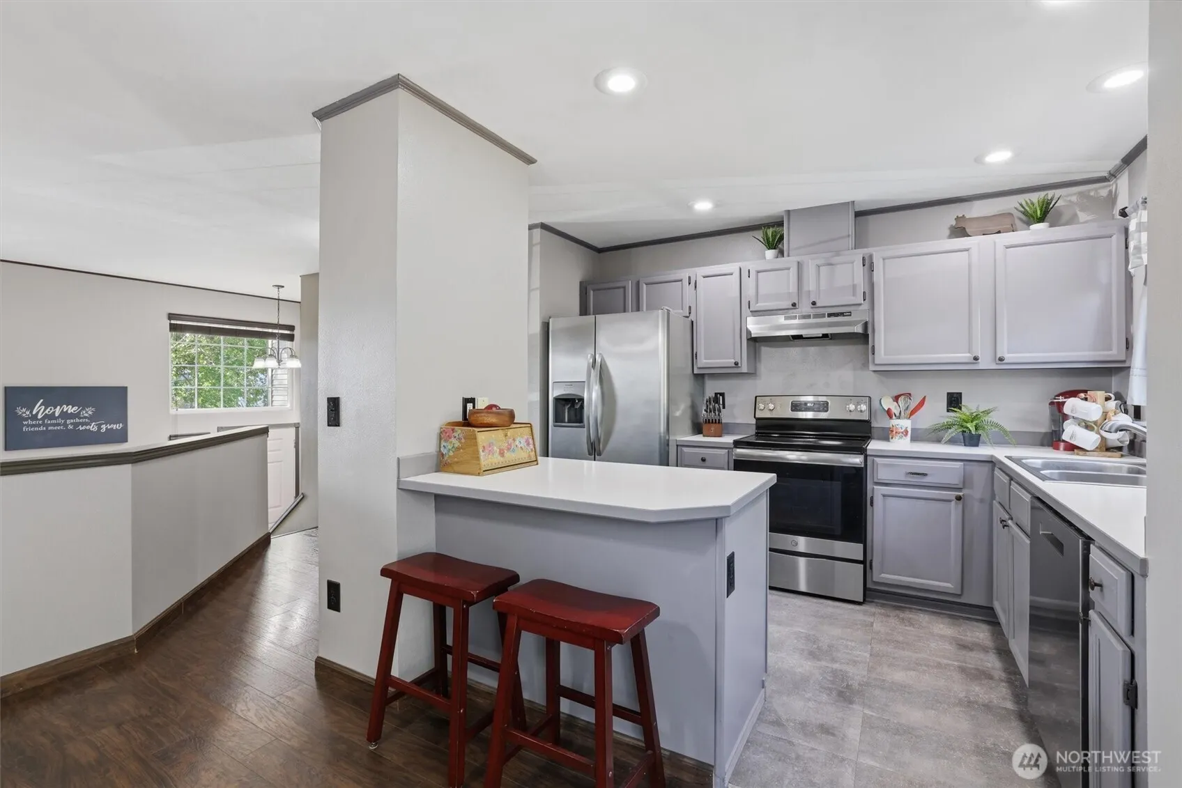 Property photo for 15374 Heintz Avenue Se, Monroe photo 4