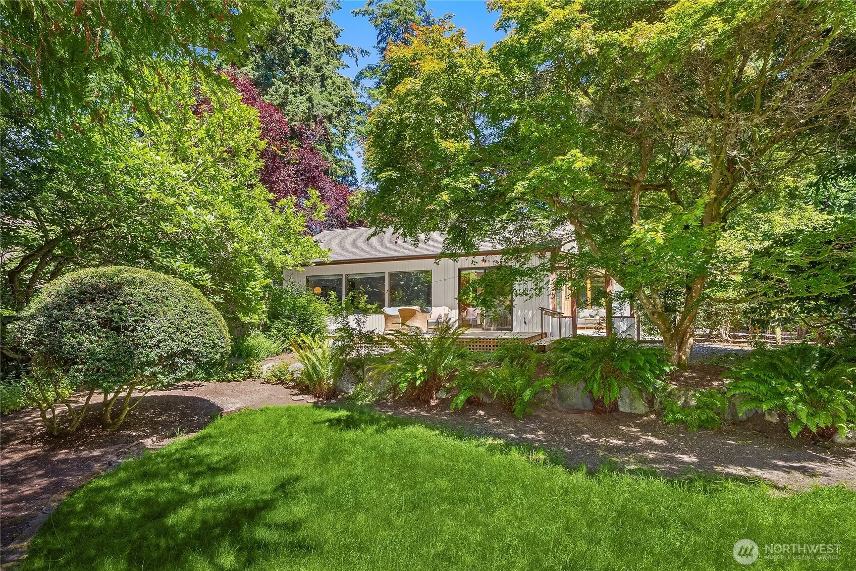 Property photo for 676 Park Avenue Ne, Bainbridge Island