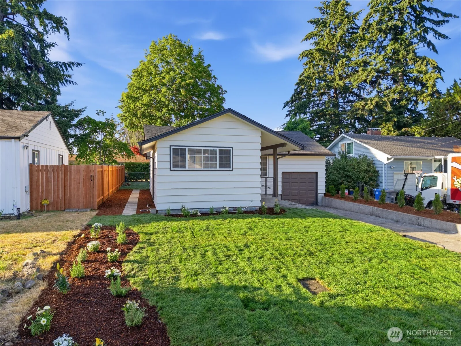 Property photo for 1023 115th Street S, Tacoma photo 2
