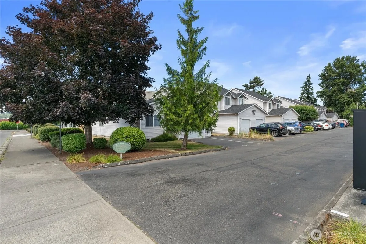 Property photo for 115 21st Street Se #c, Auburn