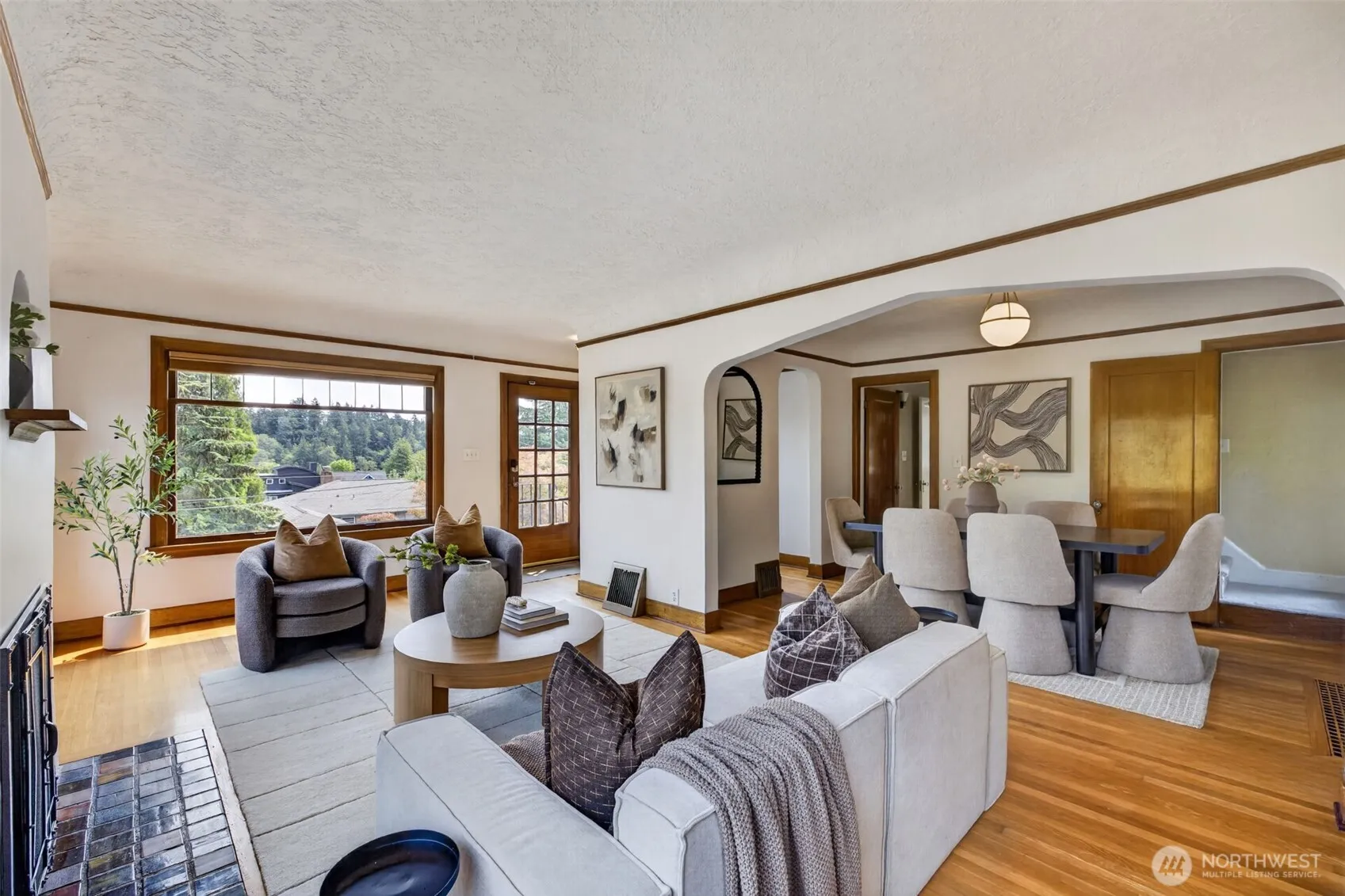 Property photo for 5505 Seward Park Avenue S, Seattle photo 4