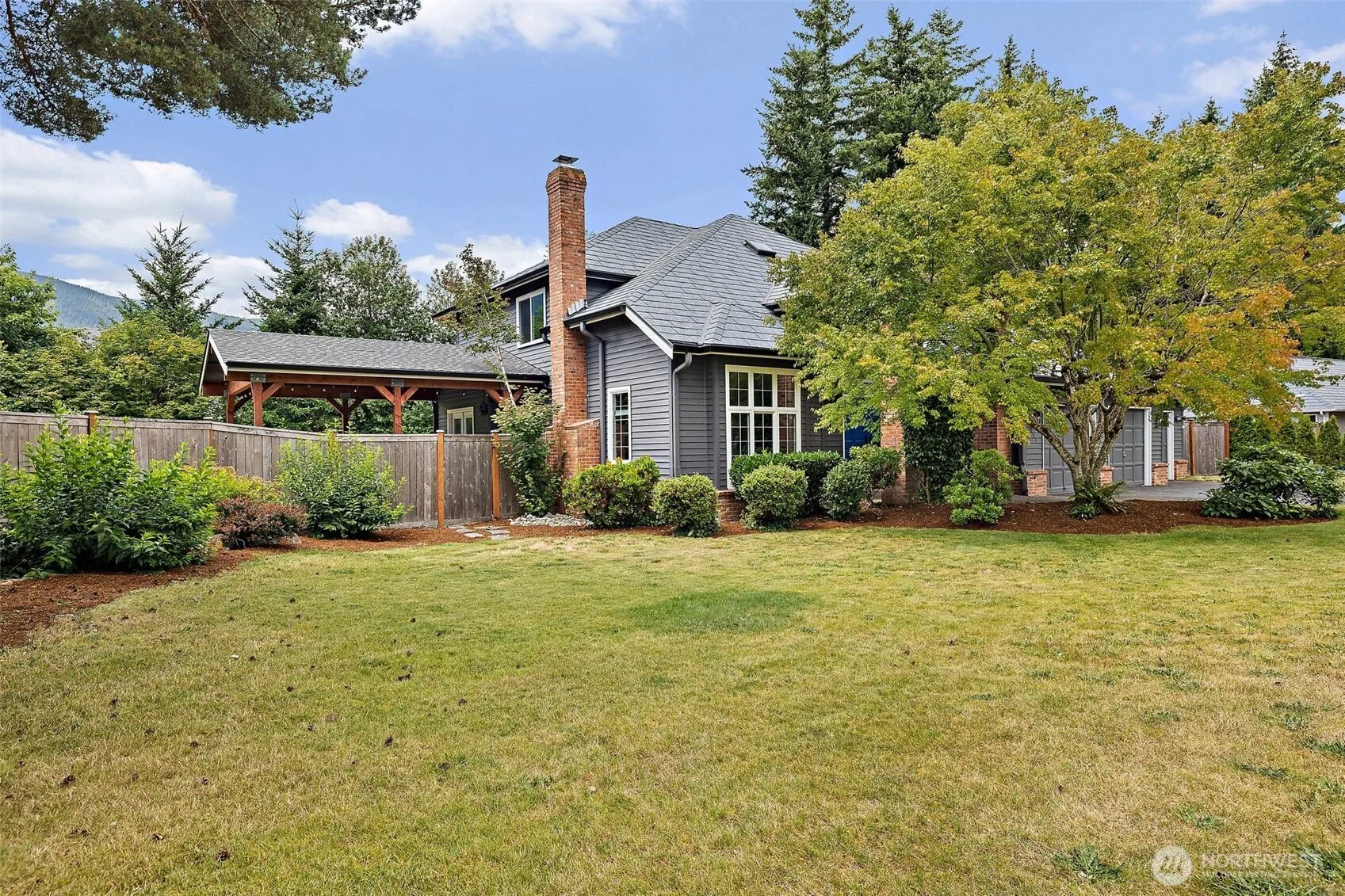 Property photo for 1051 Laforest Drive Se, North Bend photo 2