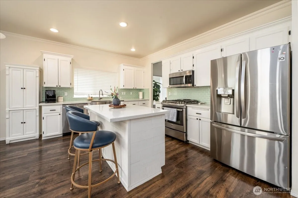 Property photo for 2313 171st Street E, Tacoma photo 5