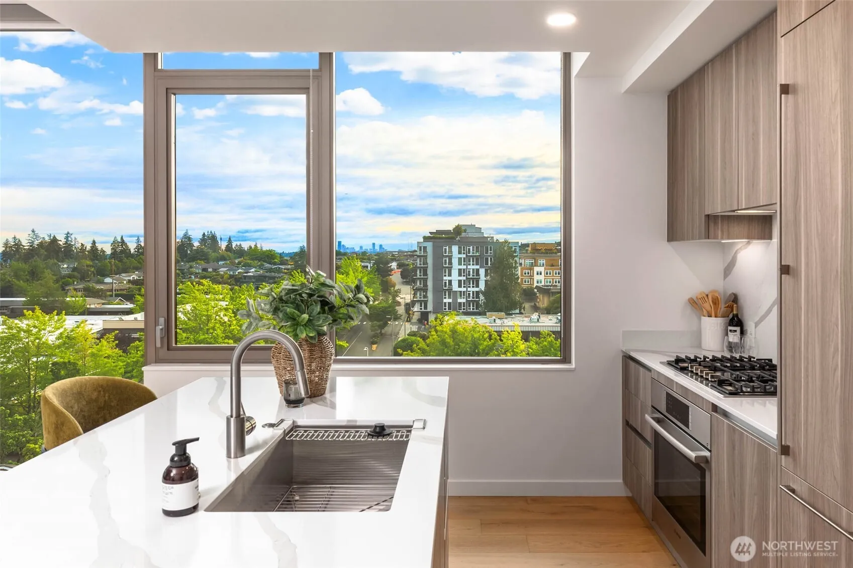 Property photo for 10232 Ne 10th Street #712, Bellevue photo 4