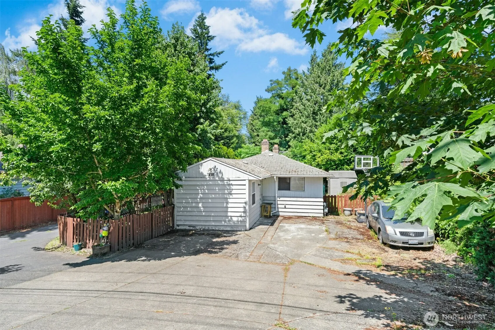 Property photo for 7218 Ne 155th Street, Kenmore photo 3