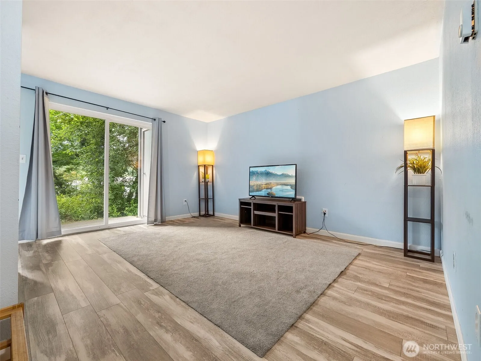 Property photo for 4601 Sw 320th Street #r2, Federal Way photo 5