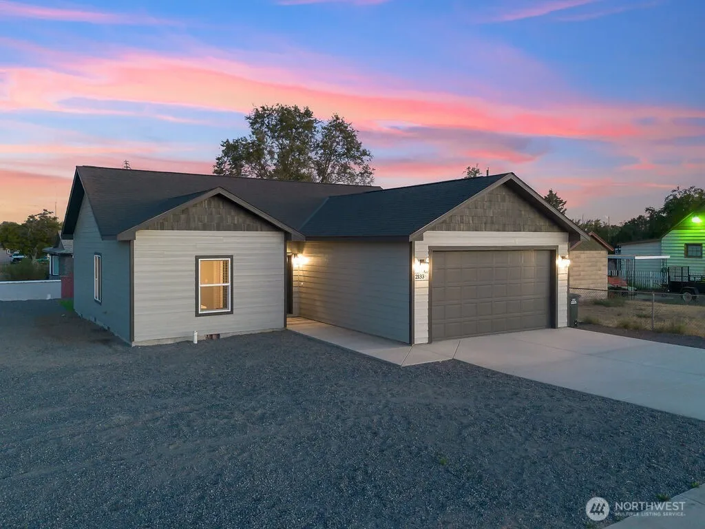 Property photo for 2133 W Peninsula Drive, Moses Lake