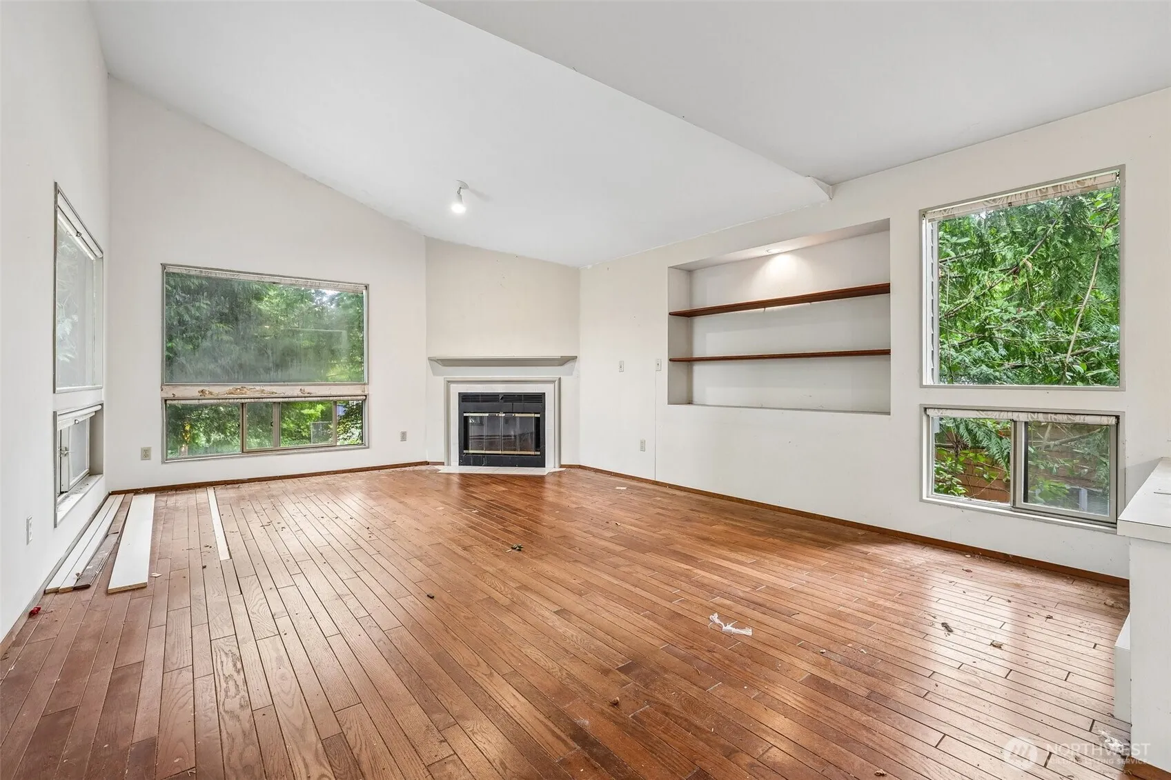 Property photo for 1722 Ne 97th Street, Seattle photo 3