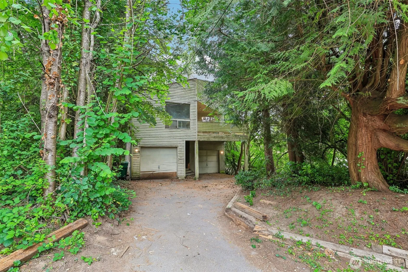 Property photo for 1722 Ne 97th Street, Seattle