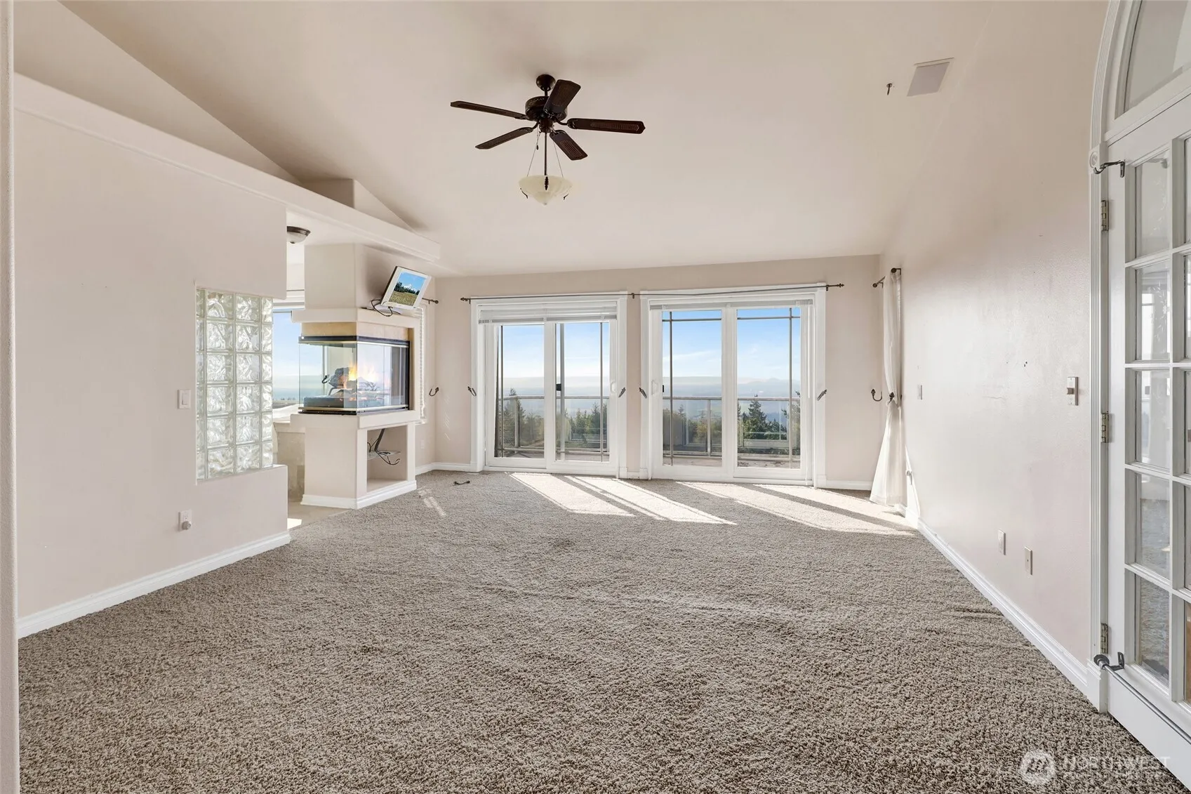 Property photo for 18340 Osprey Court, Mount Vernon photo 4