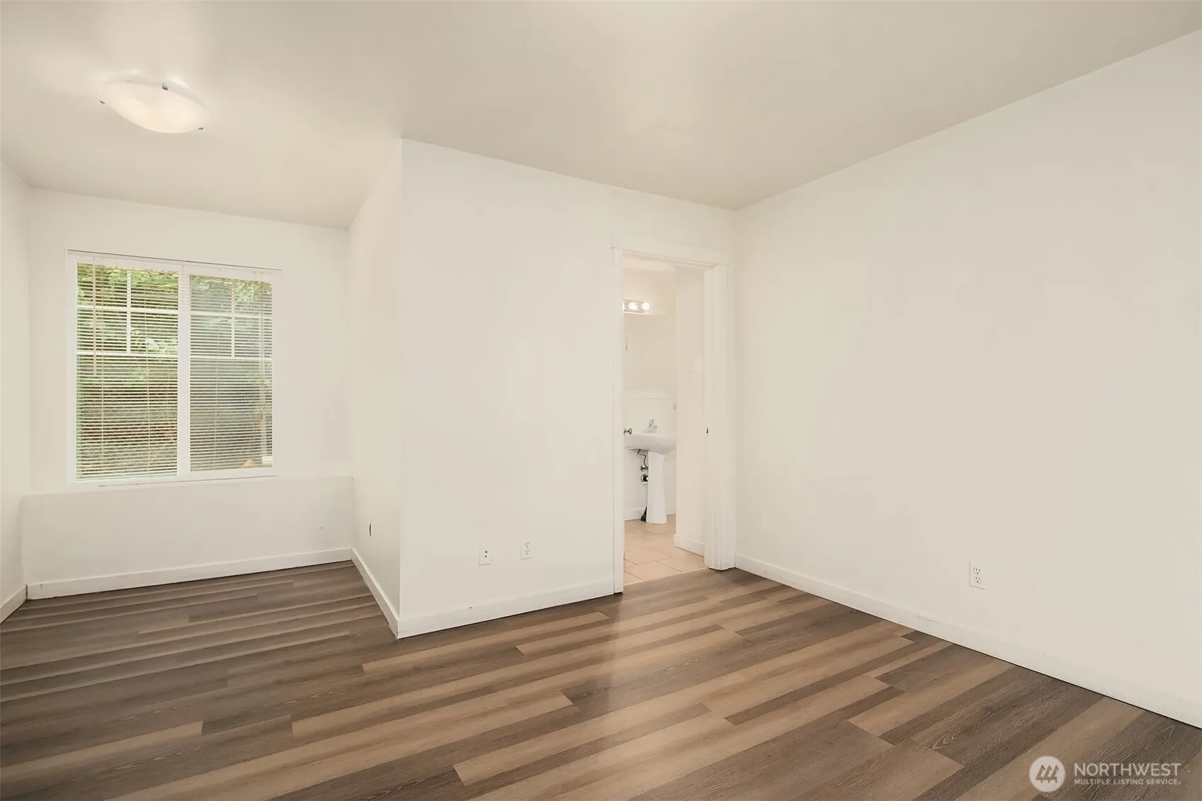 Property photo for 4218 Pasadena Place Ne, Seattle