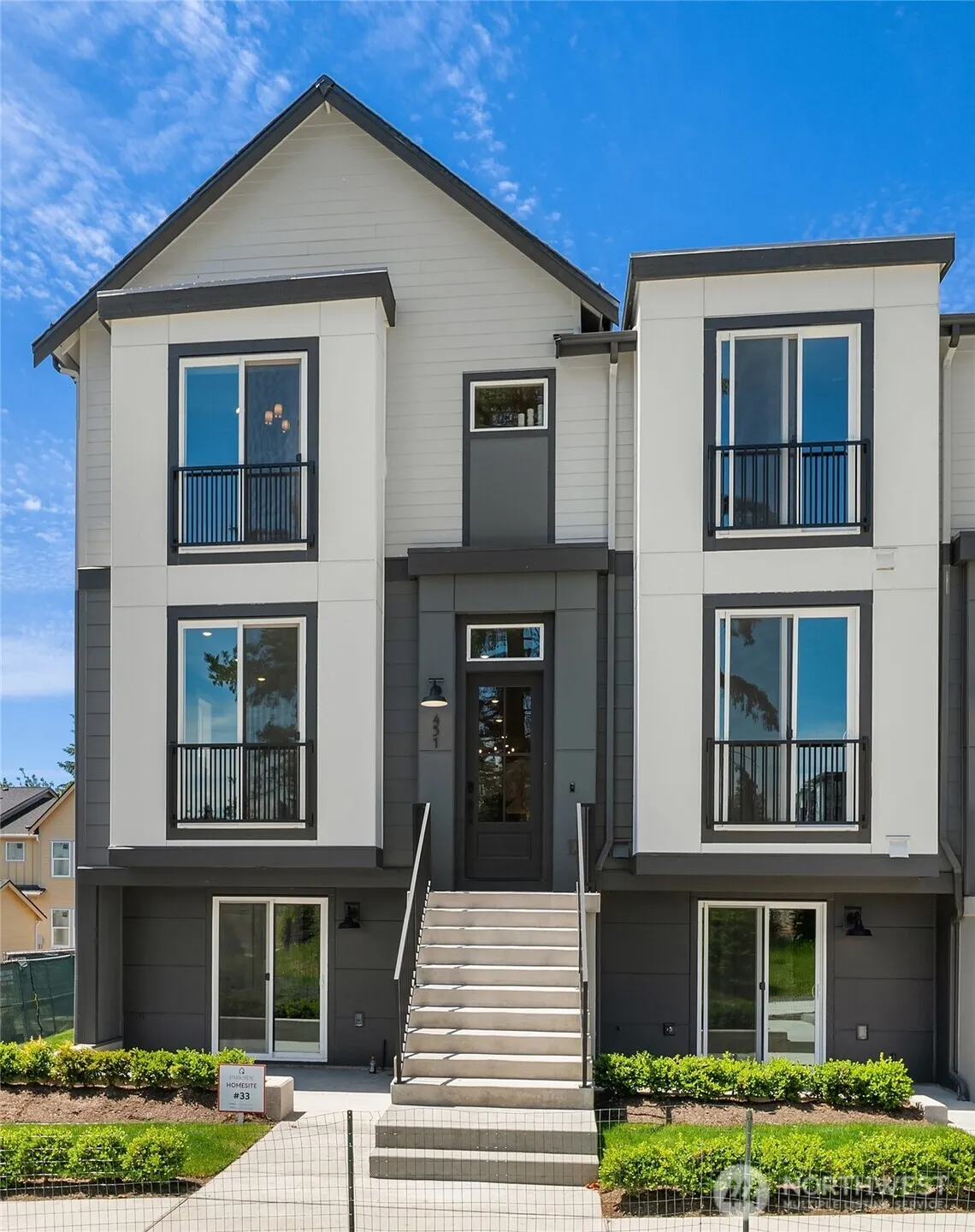 Property photo for 417 Parkside Walk, Sammamish photo 2