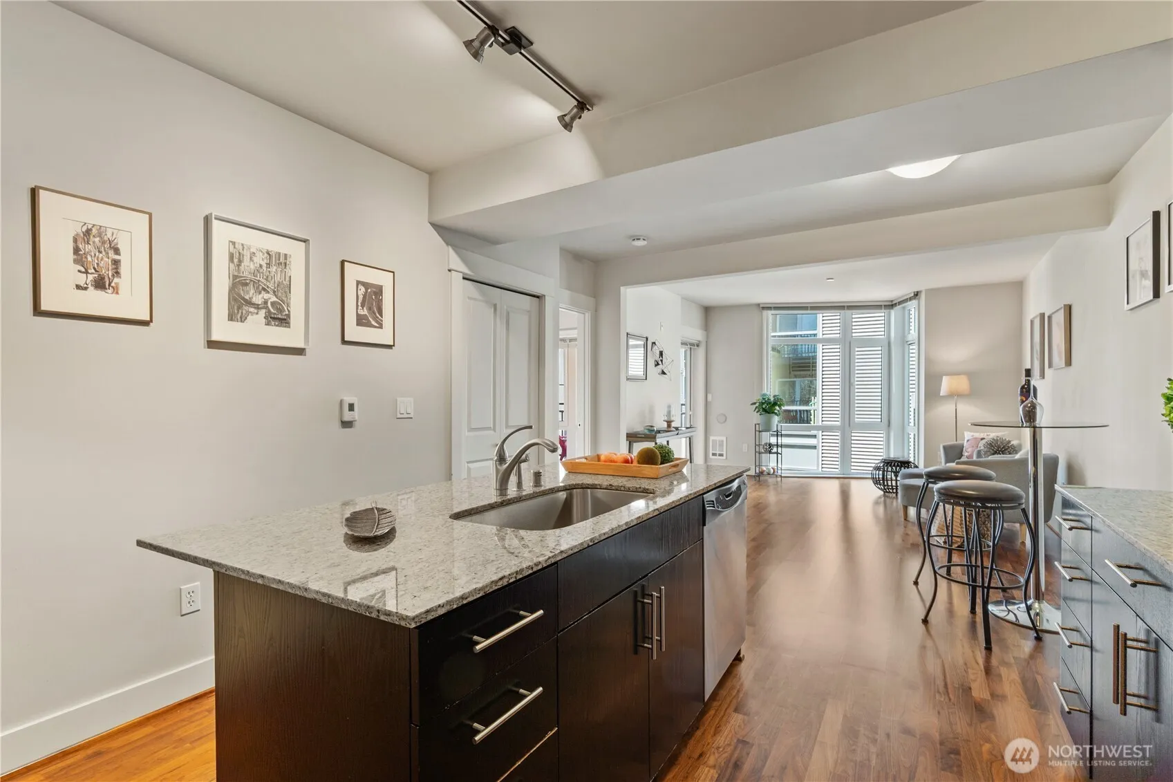 Property photo for 699 John Street #507, Seattle photo 4