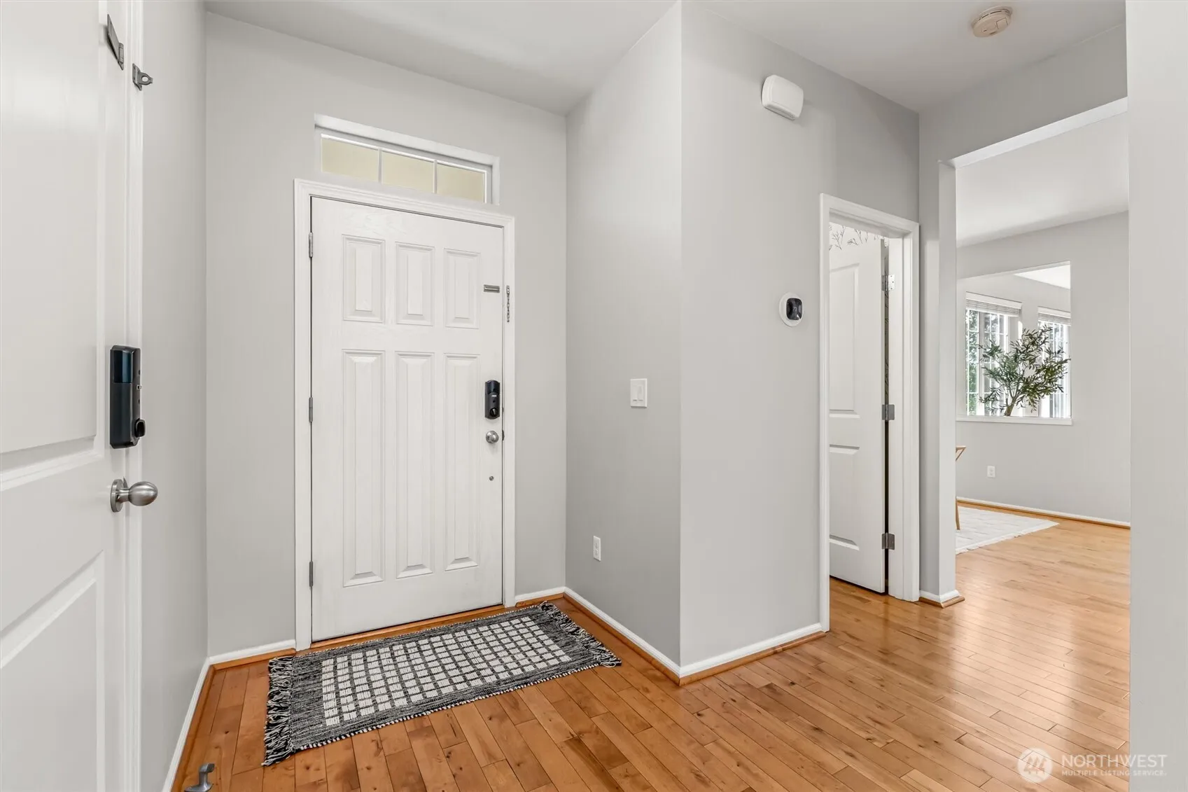 Property photo for 18307 38th Drive Se, Bothell photo 3