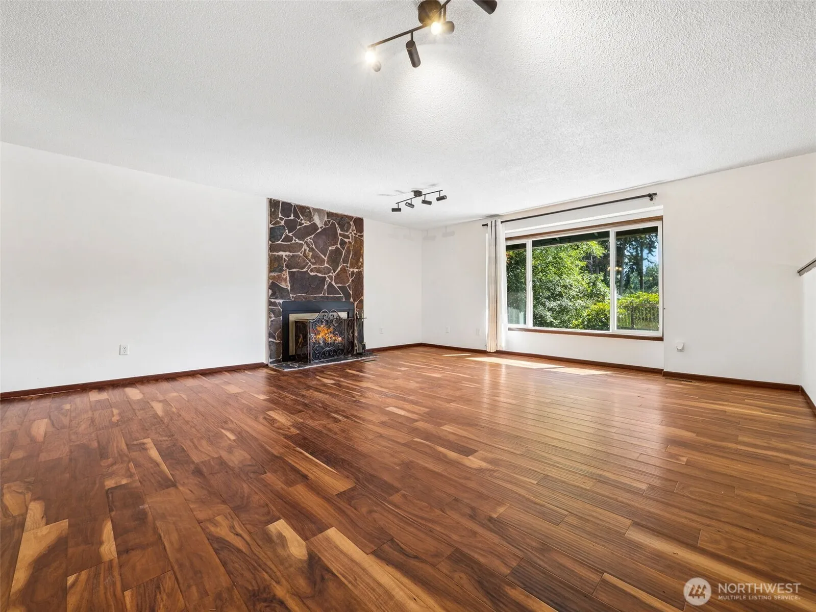 Property photo for 4109 60th Street Ct E, Tacoma photo 5