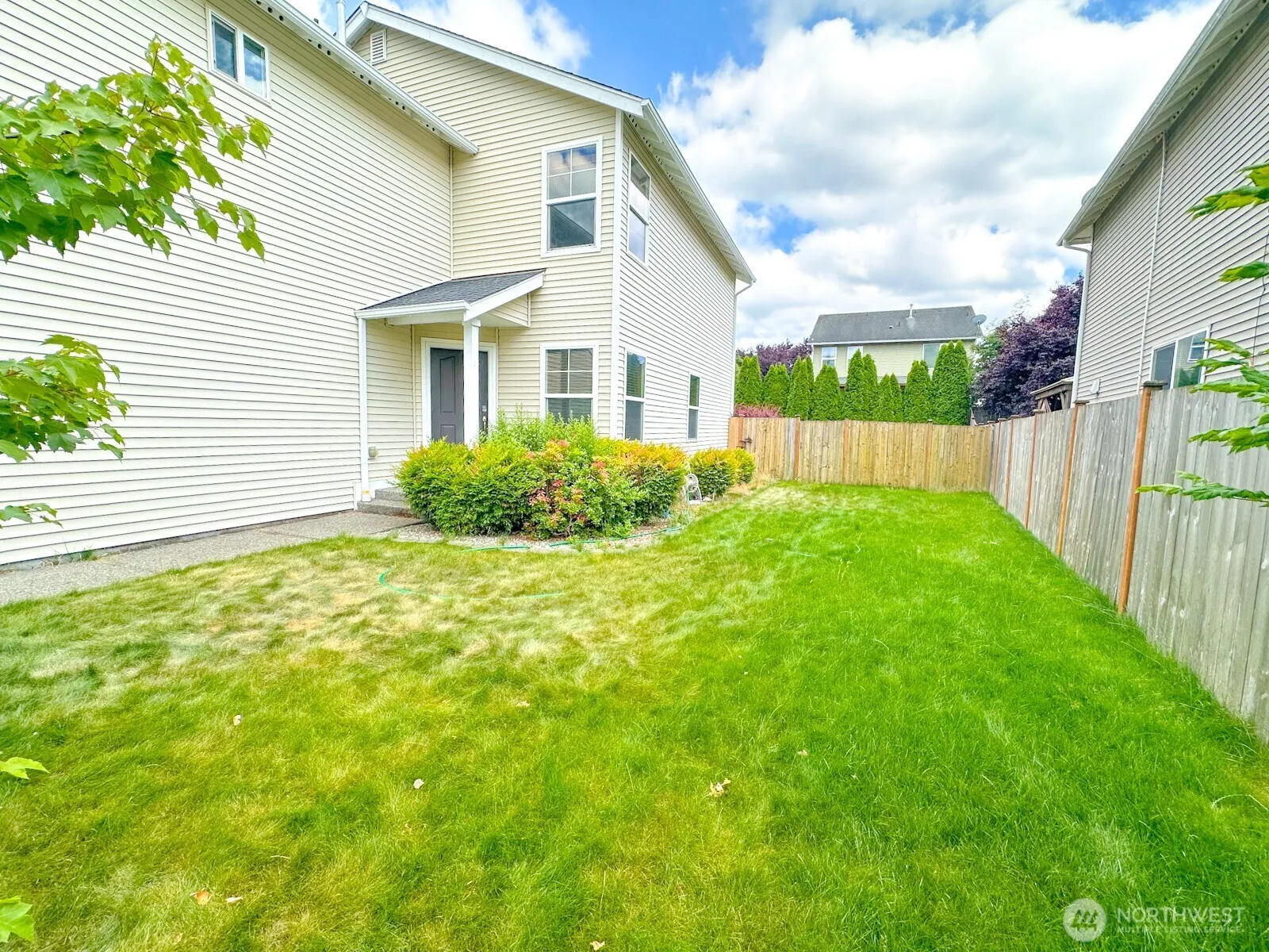 Property photo for 17929 Silver Creek Avenue E, Puyallup photo 2