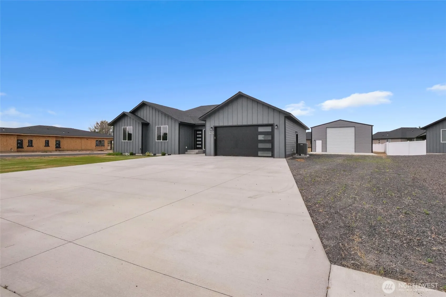 Property photo for 6428 Road 2.05 Ne, Moses Lake photo 2