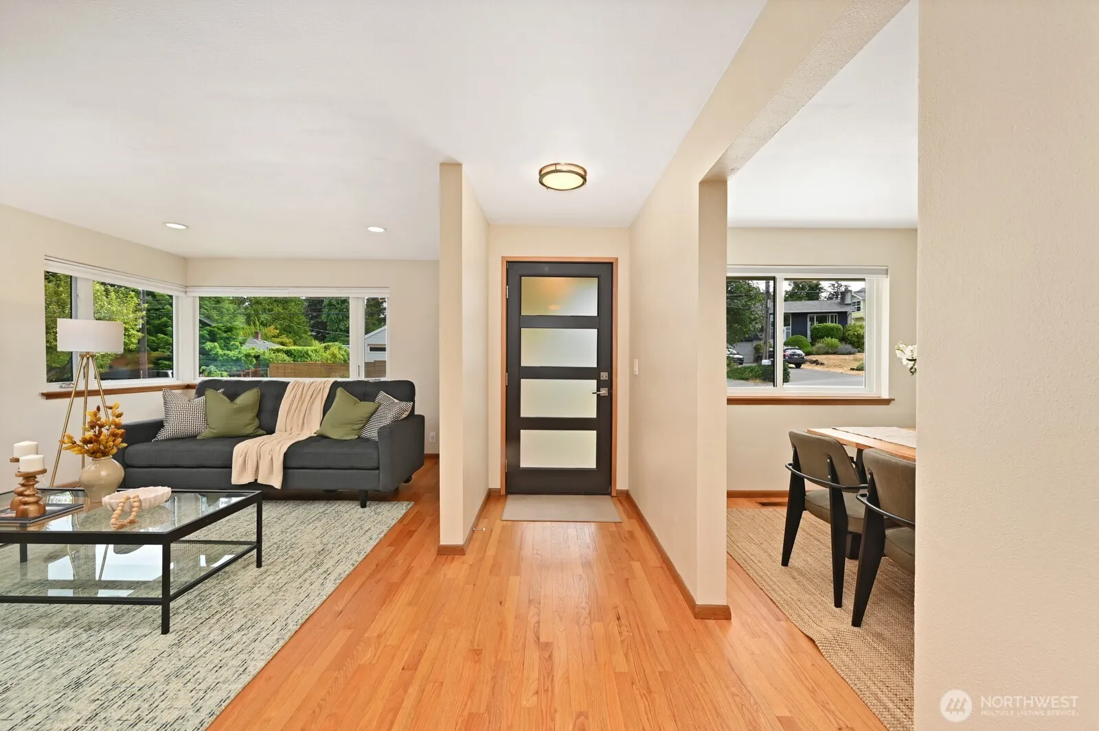 Property photo for 9823 41st Avenue Sw, Seattle photo 3