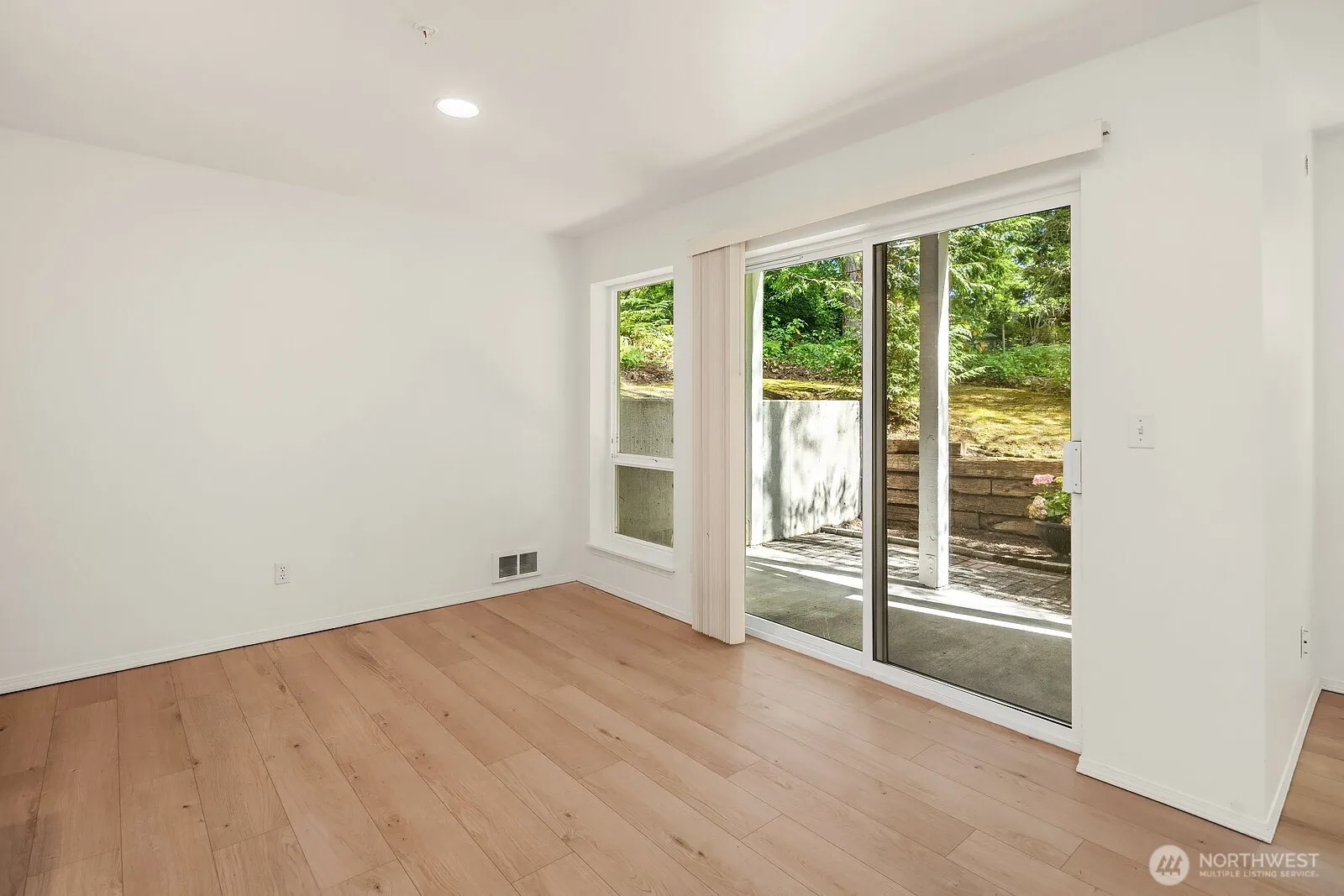 Property photo for 2989 142nd Place Se #3, Bellevue photo 4