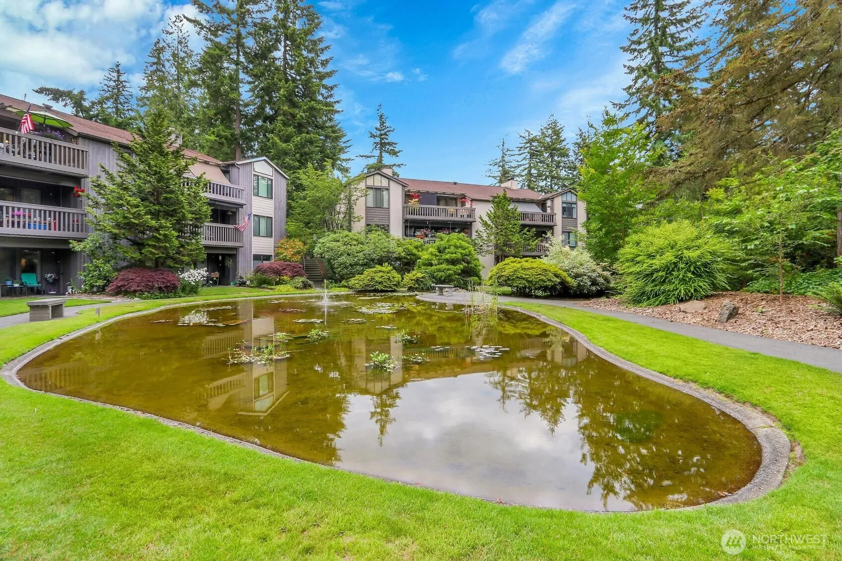 Property photo for 1541 Ne 143rd Street #h5, Seattle