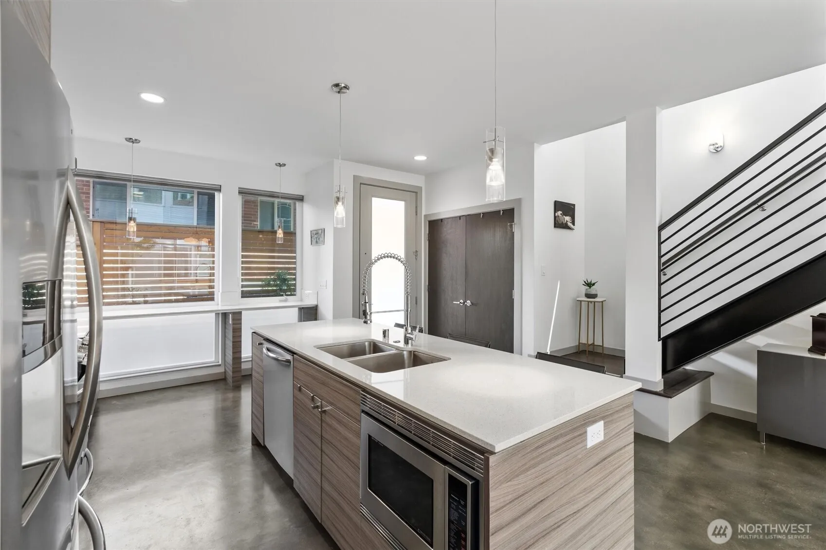 Property photo for 7016 California Avenue Sw #e, Seattle photo 5