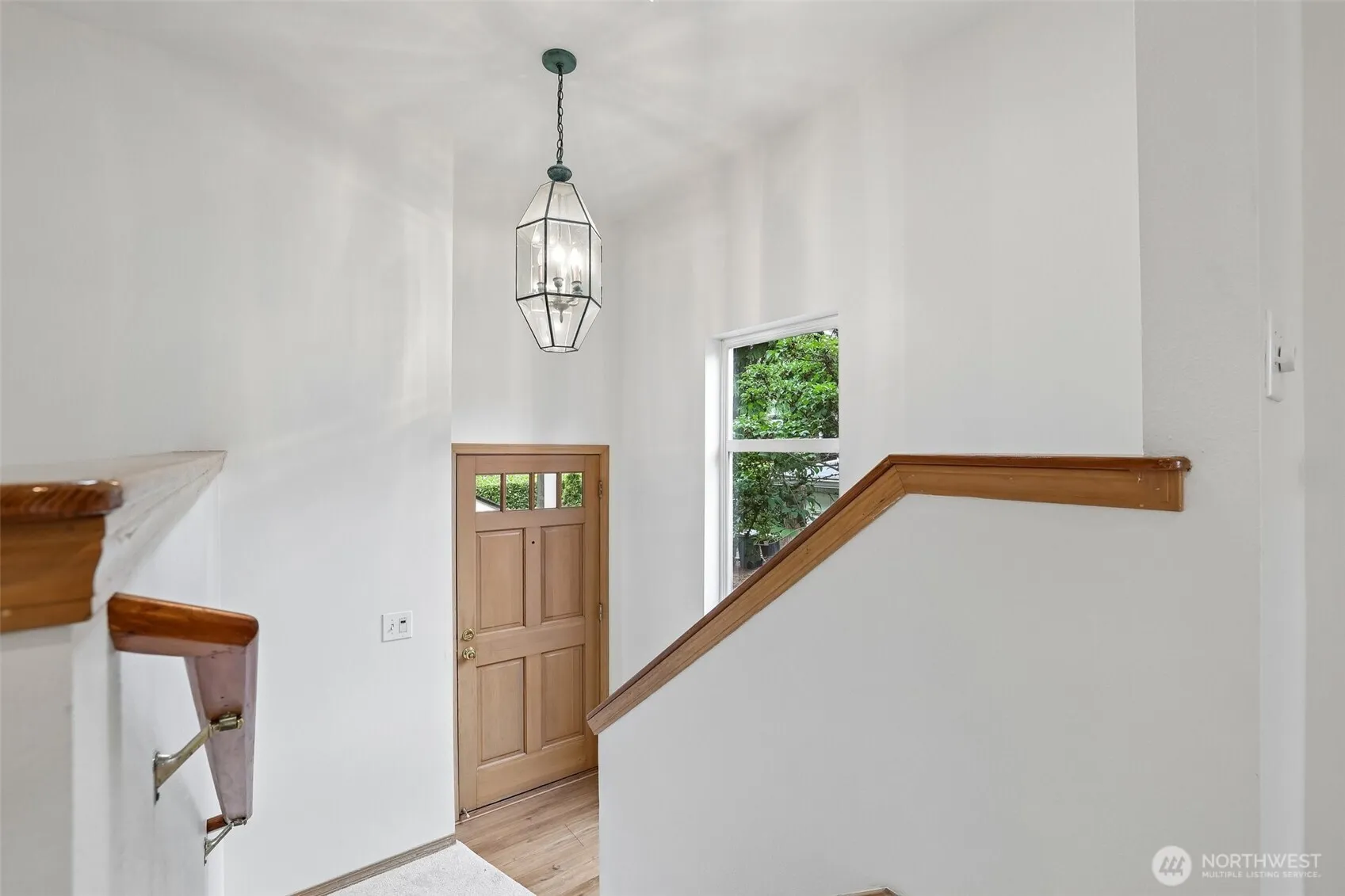 Property photo for 317 Ne 91st Street, Seattle photo 4